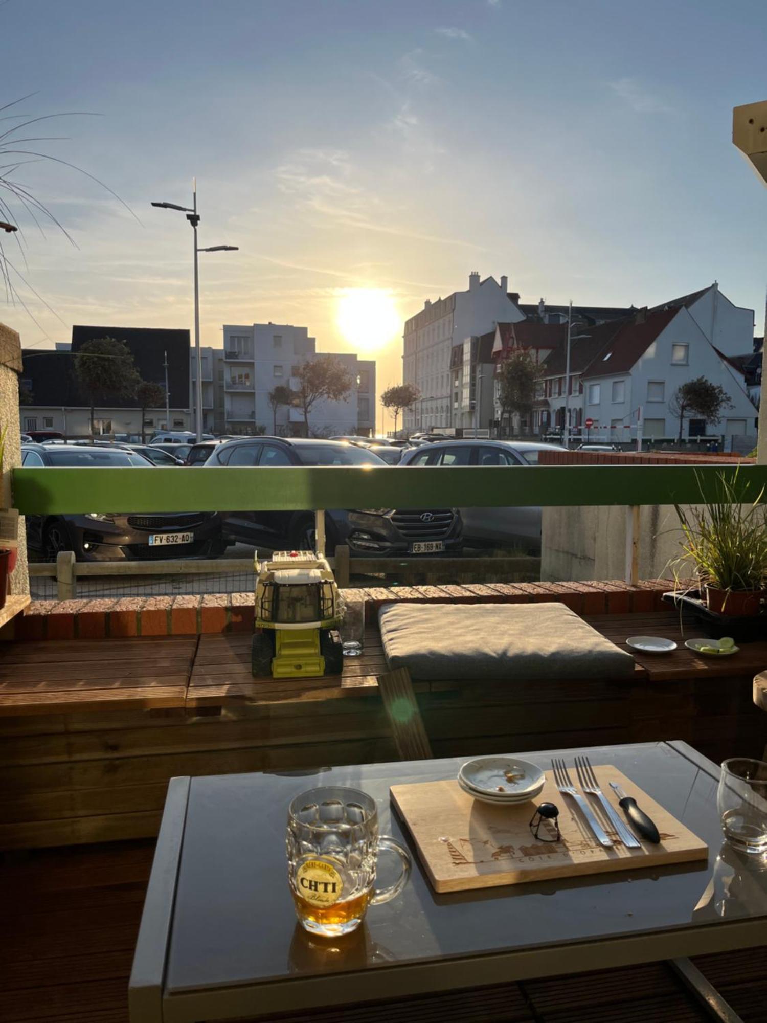 Agreable Appartement Et Terrasse A 2 Pas De La Mer Wimereux Buitenkant foto